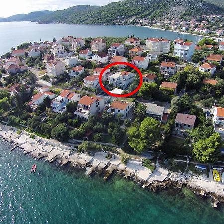 Apartments By The Sea Seget Vranjica, Trogir - 10328 Ngoại thất bức ảnh